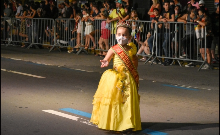 Os rostos que formam o Desfile Cênico Musical da Festa da Uva 2022