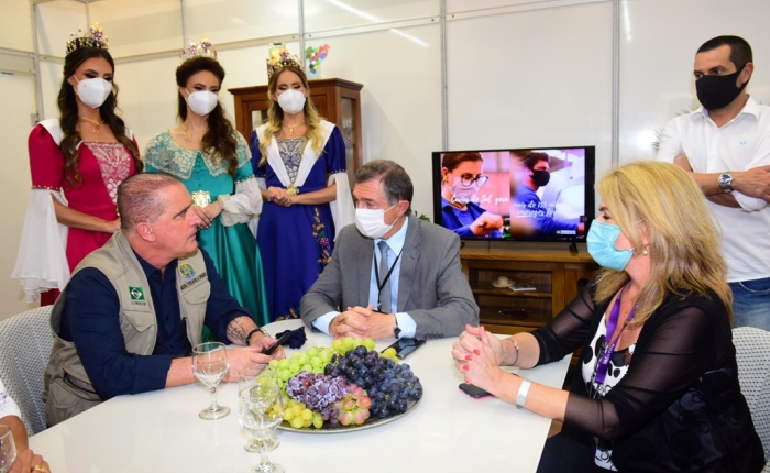 Ministro do Trabalho e Previdência Onyx Lorenzoni visita a Festa da Uva