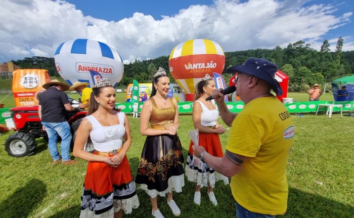 Comunidades de Santa Lúcia do Piaí e Vila Oliva receberam os Jogos Coloniais neste final de semana