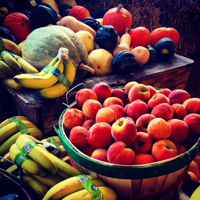 red-apples-in-brown-wooden-bucket-220911 (1).jpg